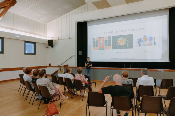 Conférence de sensibilisation à la sédentarité et l'activité physique par ACTIVIT&SANTE